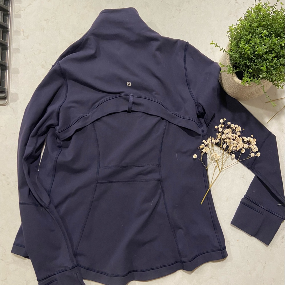 Lululemon navy zip up jacket size 10